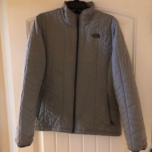 Women’s north face jacket!